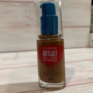 Covergirl Outlast All-Day Stay Fabulous 3-In-1 PUMP Foundation 875 - Soft Sable